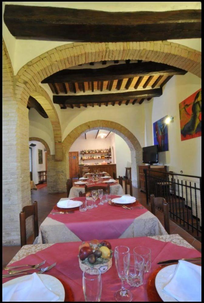 Agriturismo La Ginestrella Civitella D'Arna Buitenkant foto