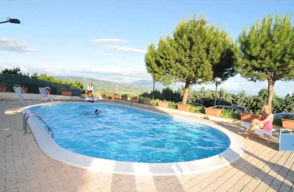 Agriturismo La Ginestrella Civitella D'Arna Buitenkant foto